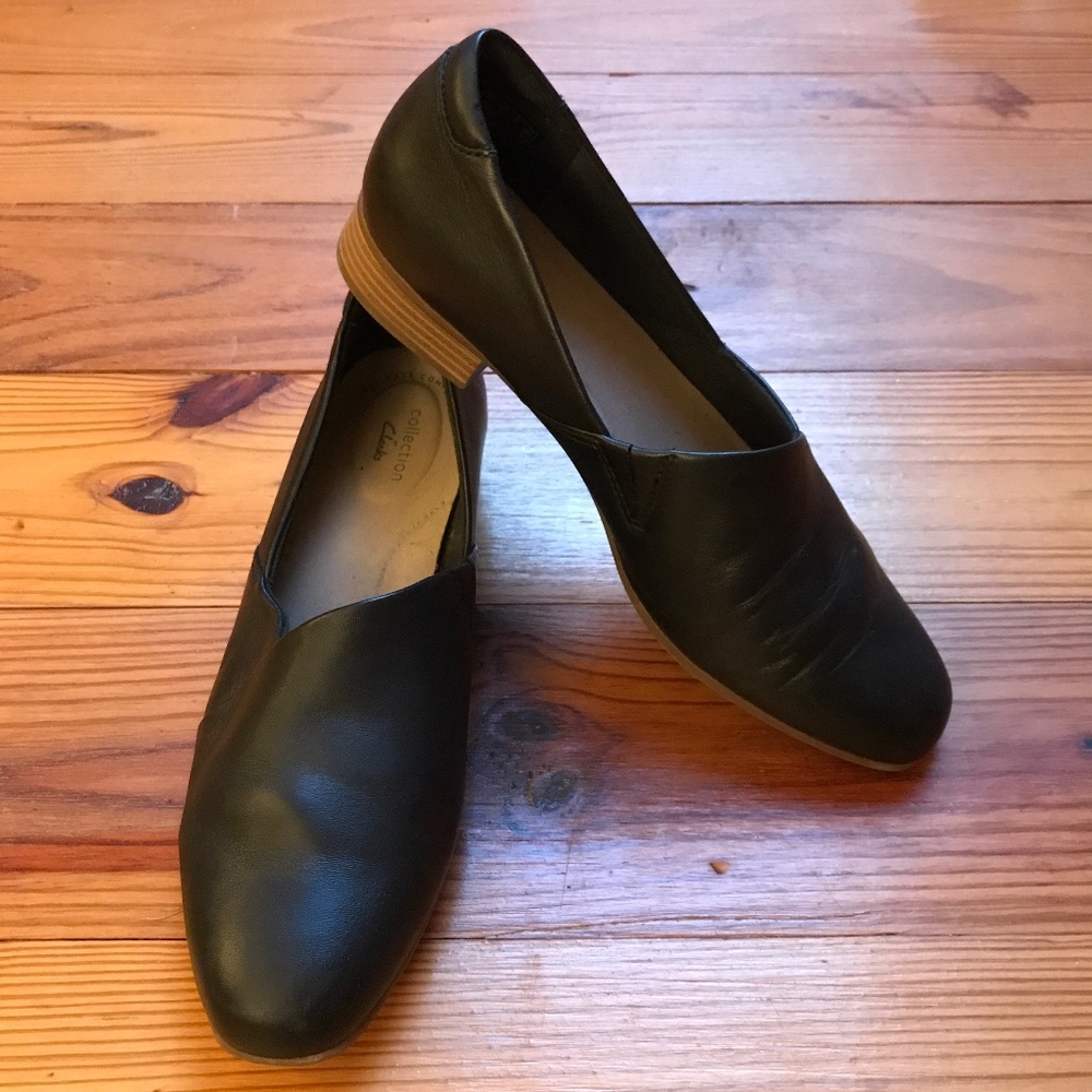 Clarks Black Leather Loafers, EUC, 9